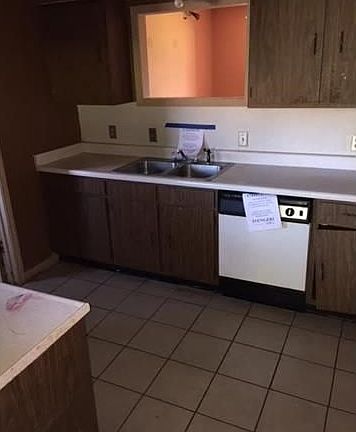 2nd image of 165 Dianne Dr