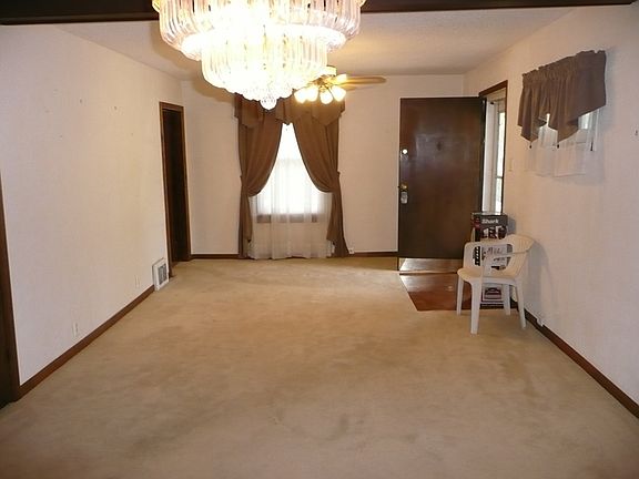 4th image of 3330 Ivanhoe Ave