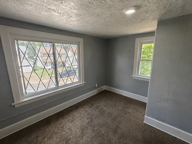 886 Stoner St — Photo 15
