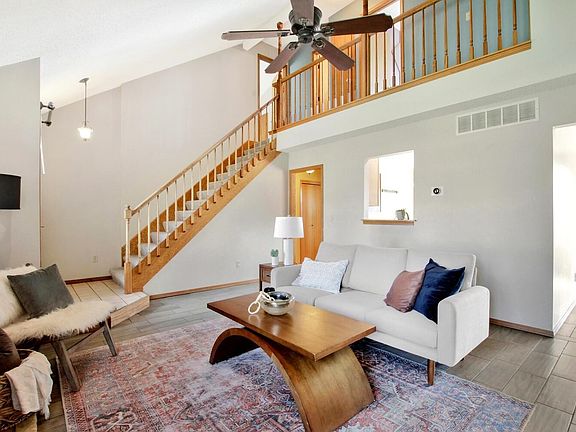 3rd image of 3728 N Rushwood Ct