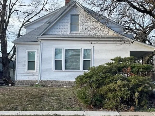 306 E 9th St, Newton, KS 67114