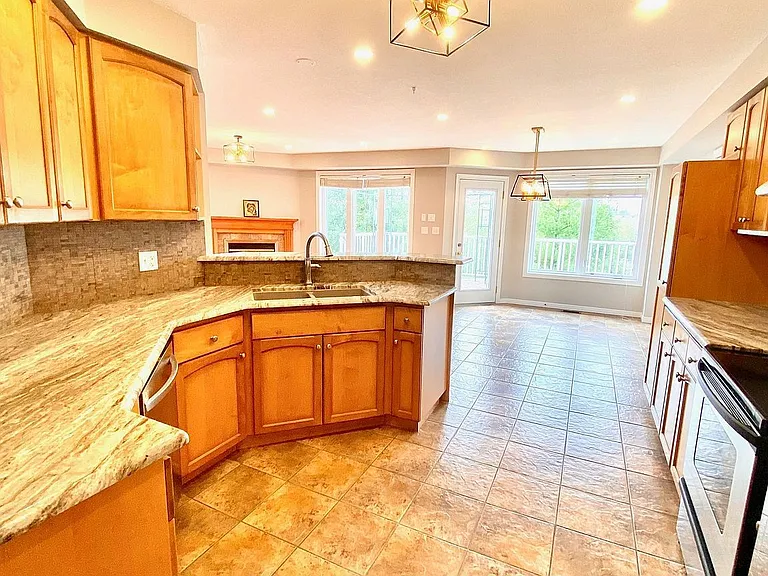 154 Severn Dr #UPPER — Photo 5