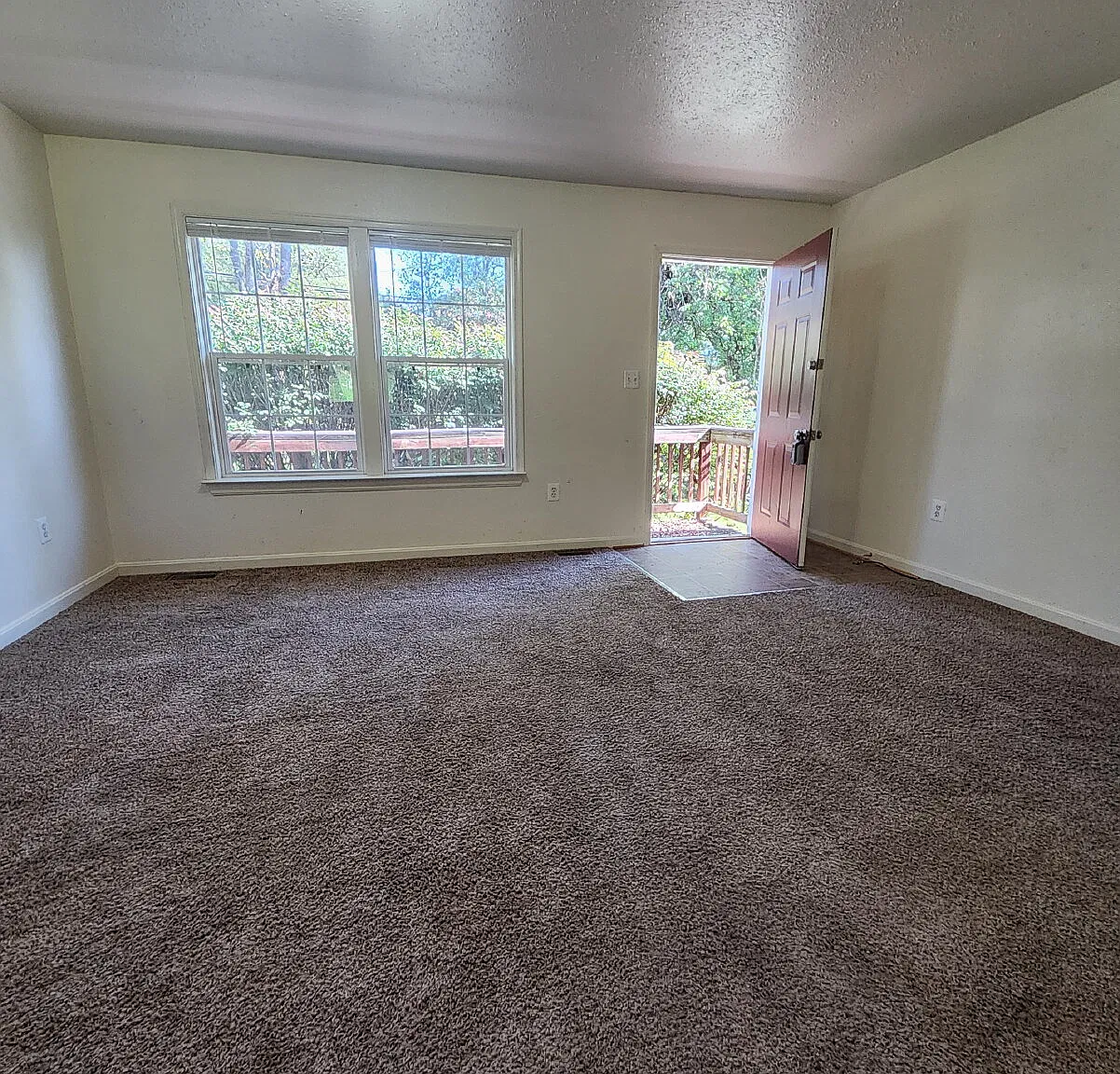 3 bed, 2.0 bath, $1,985 — Photo 1