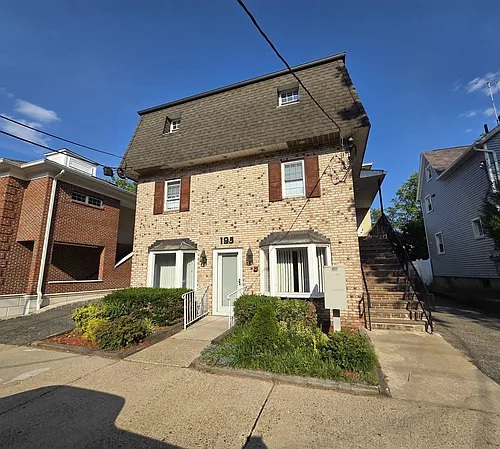 195 3rd Ave #2B Photo 1