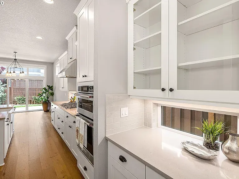 4447 NW Woodgate Ave — Photo 21