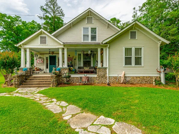 215 Gordon St, Chickamauga, GA 30707