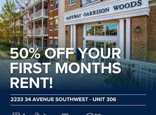 2233 34th Ave SW #306, Calgary, AB T2T6N2