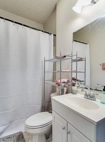 2526 S 4th St — Photo 8