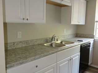 1100 Lakeview Ave APT 2A, Colonial Heights, VA 23834