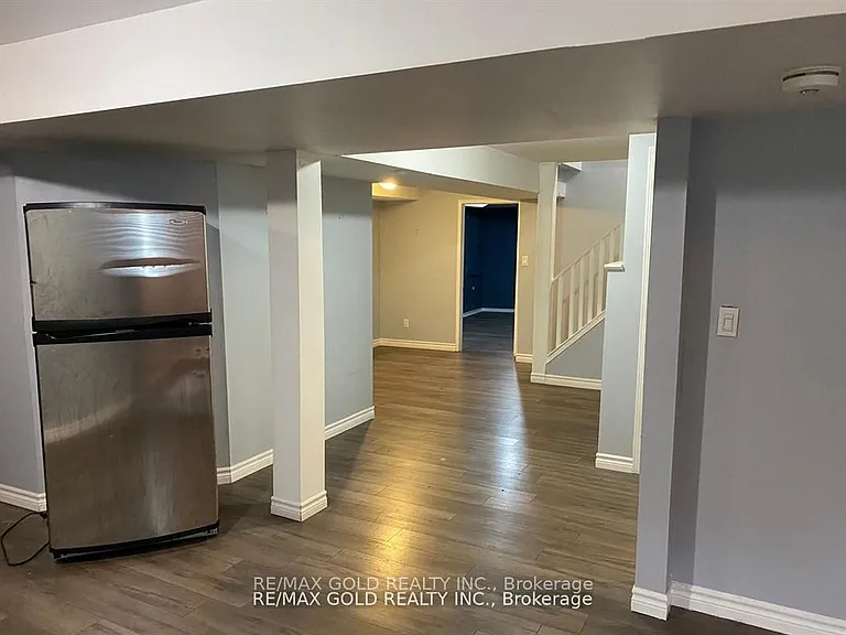 27 Middlecote Dr #BASEMENT — Photo 21
