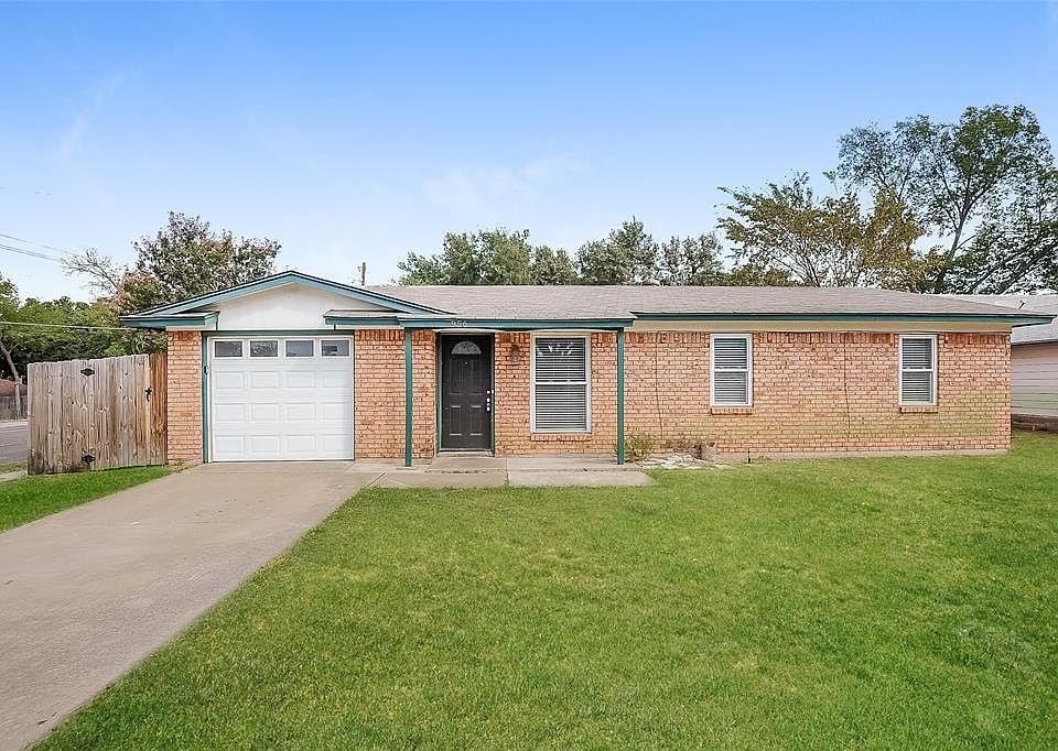 1st image of 956 Dee Ln