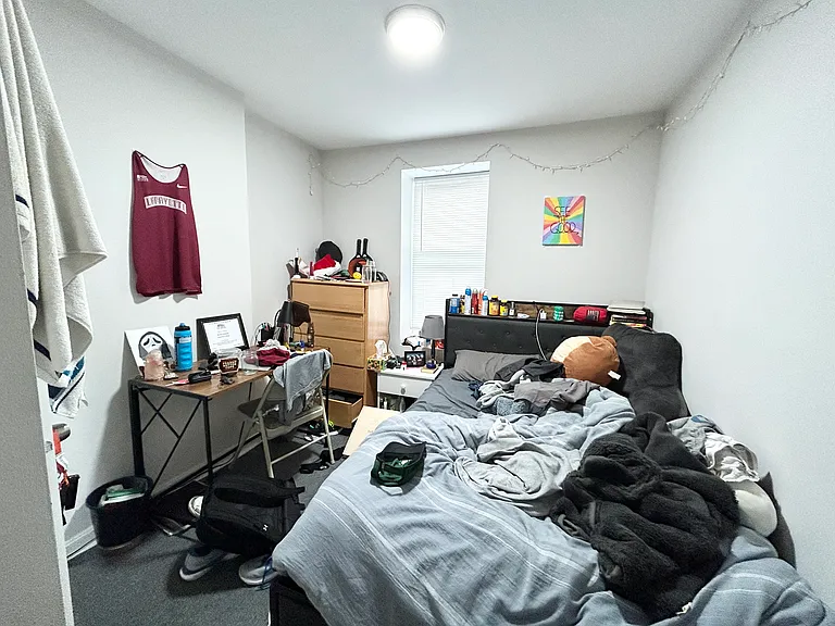 92 Hammond St #5 — Photo 5