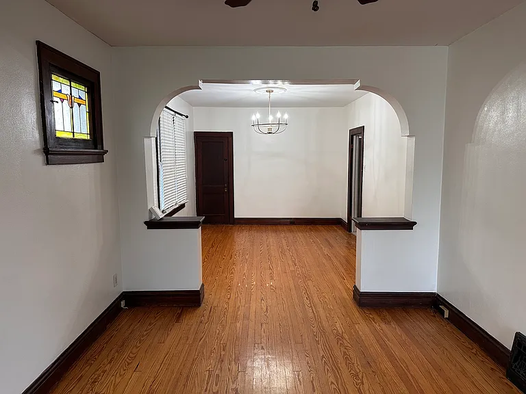 5922 Juniata St — Photo 2