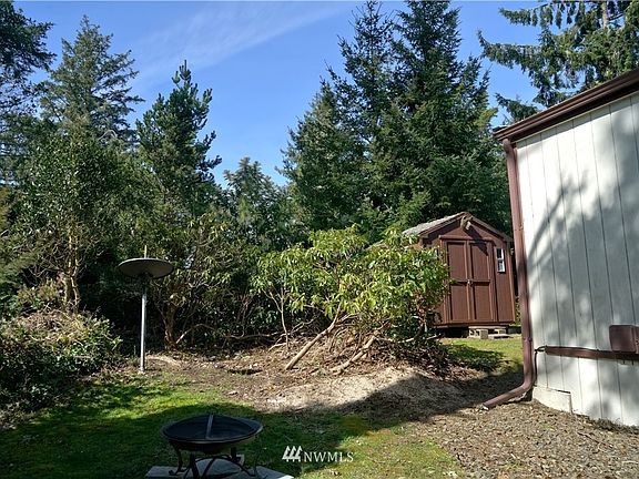 3rd image of 2515 Bay Avenue #1