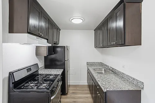 201 4th Ave #15 Photo 1