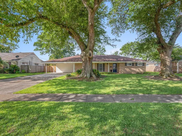1111 Jefferson Dr, Lake Charles, LA 70605