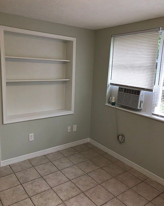 Built in shelving w/AC