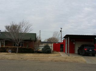 1120 Dressen St, Spearman, TX 79081