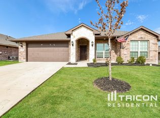 110 New Haven St, Farmersville, TX 75442