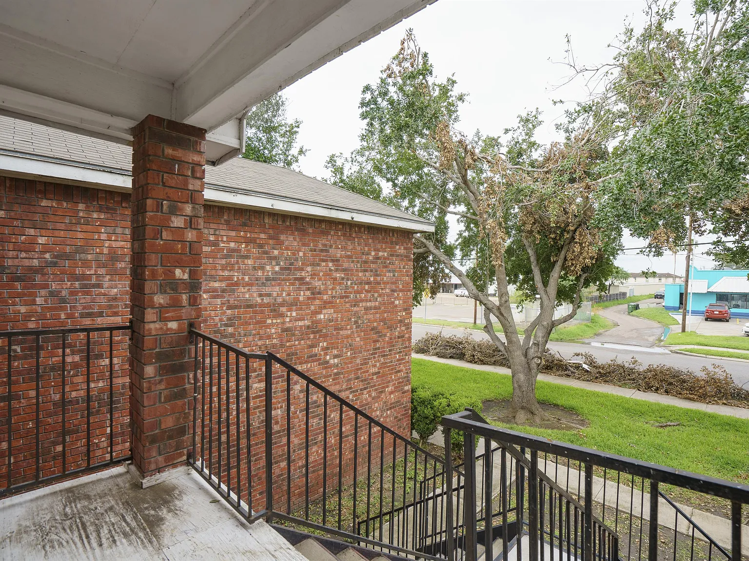 1918 Angus Street - 3 — Photo 4