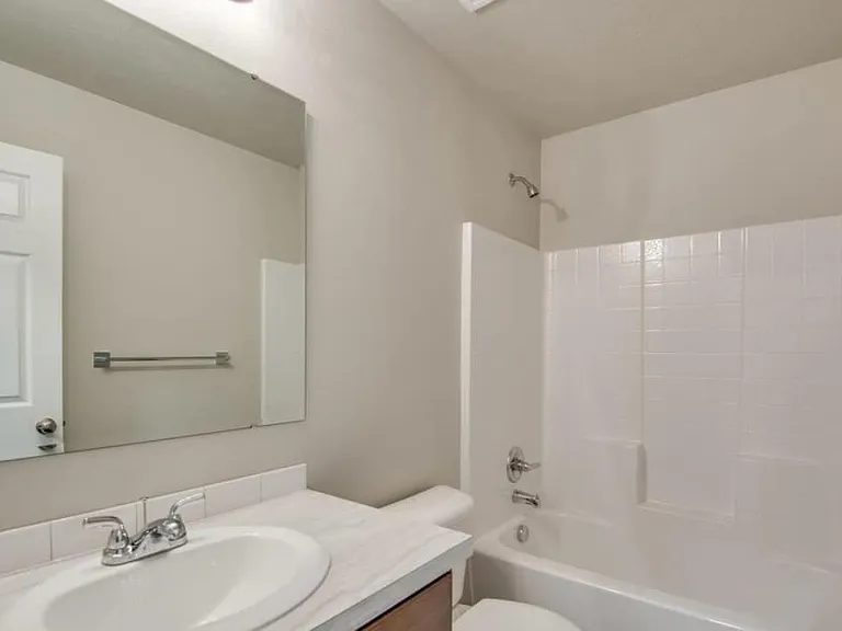 900 SW Miner St — Photo 14