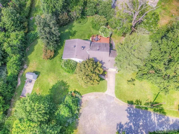 12 Millers Ln, Milltown, NJ 08850