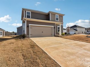 1510 Harper Landing Dr, Stanley, NC 28164