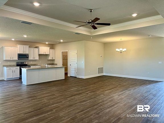 4th image of 12883 Shoshoney Cir