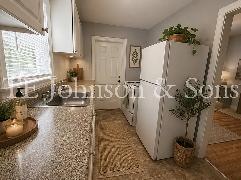 212 Carolina Cir — Photo 16