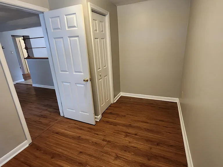 726 Grove St — Photo 6