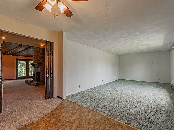 5th image of 13 Grand Oaks Dr