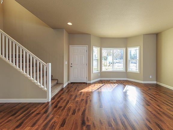 4th image of 12700 NE 49th Way
