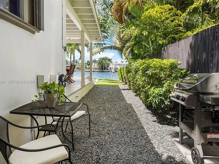 365 N Shore Dr — Photo 52