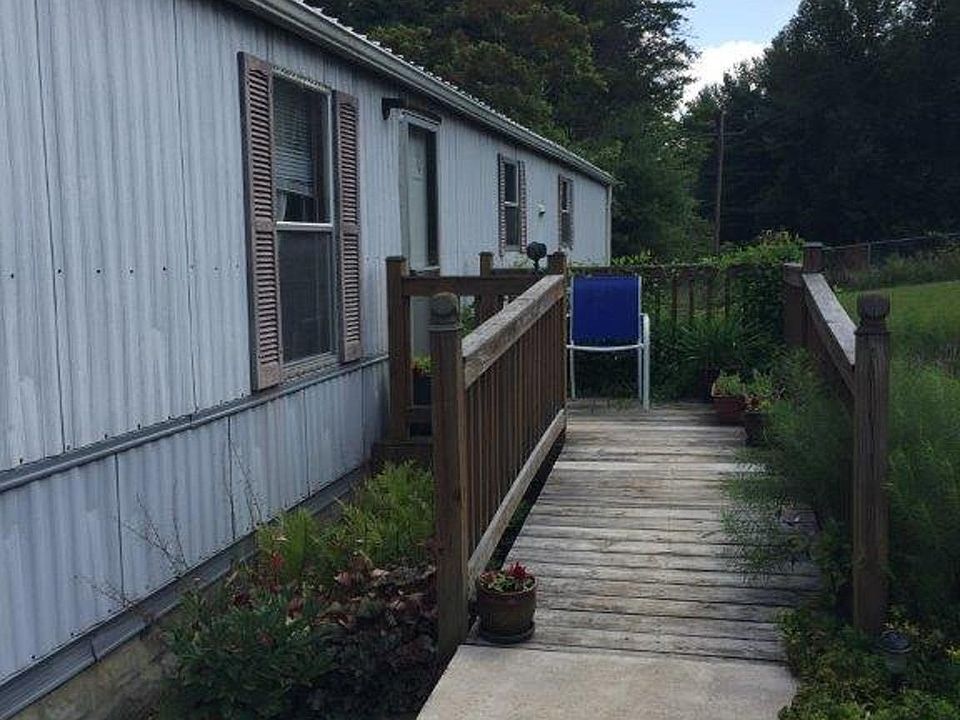 1st image of 110 Needmore Ln NE #120