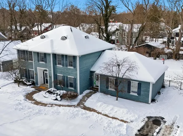 3 Denison Ln, Terrace Park, OH 45174