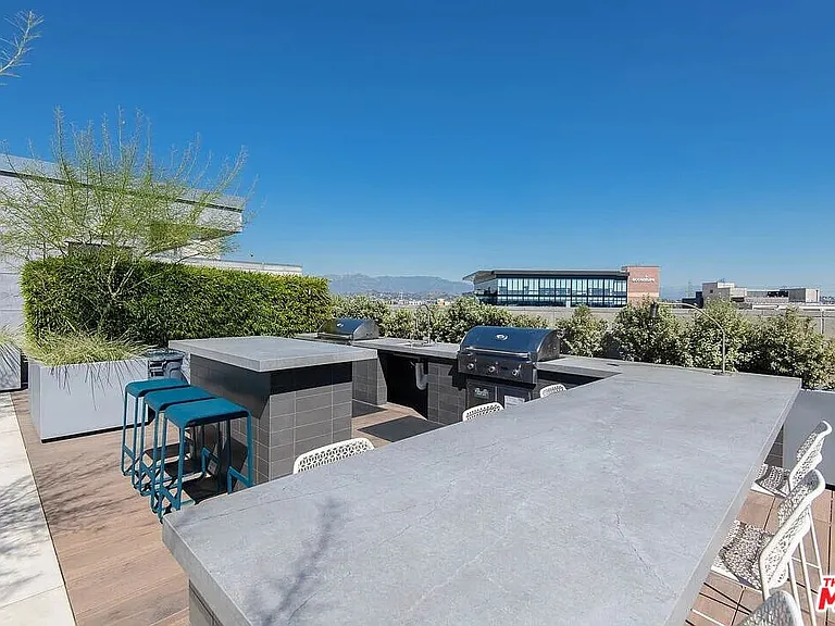 510 S Hewitt St #102 — Photo 39