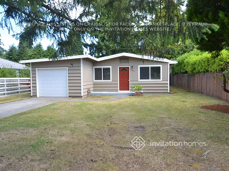 8611 121st St SW — Photo 2