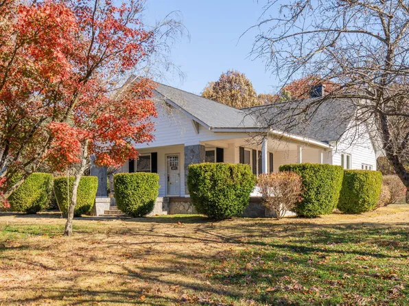 401 S 8th St, Mebane, NC 27302