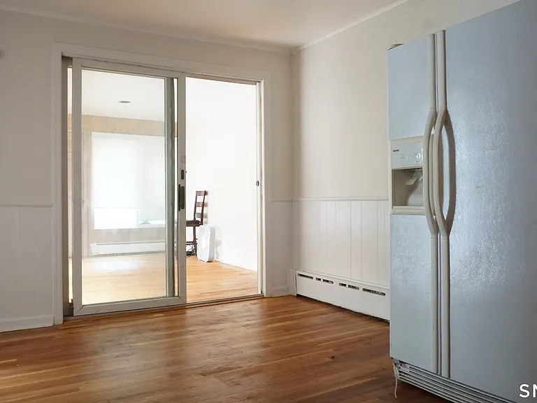 72 Noble St #BACK — Photo 2