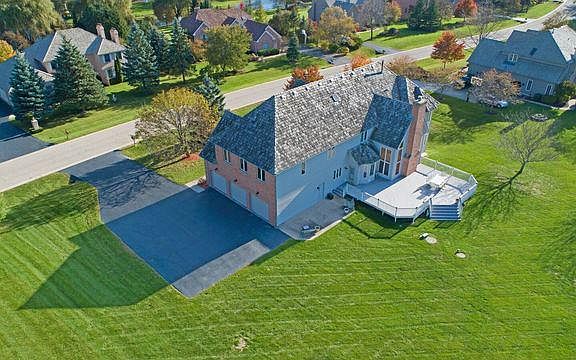 2nd image of 5 Middletree Ln
