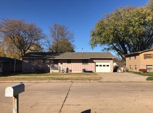 2618 W 8th St, Hastings, NE 68901