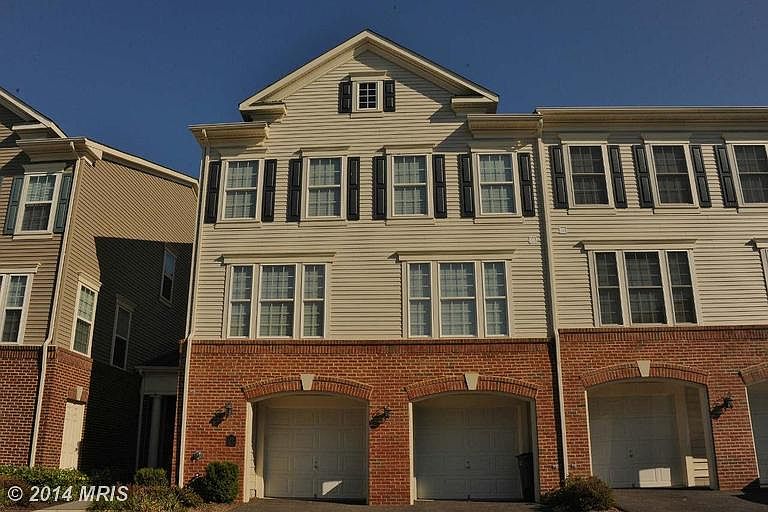 1st image of 3528 Huntley Manor Ln #128B