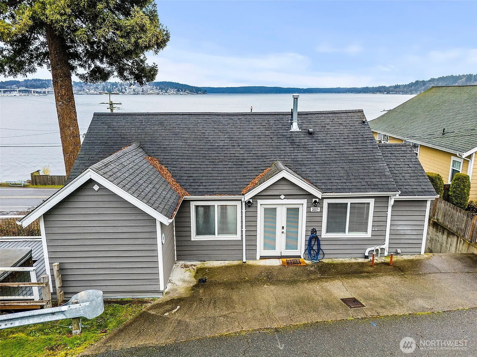 1805 Lawrence Street photo 1