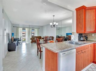 4801 NW 34th St APT 612, Lauderdale Lakes, FL 33319