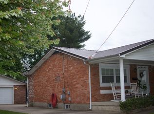 9713 Gandy Rd, Louisville, KY 40272