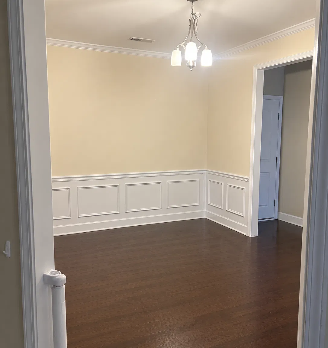 3 bed, 2.5 bath, 1984 sqft, $2,100 — Photo 4