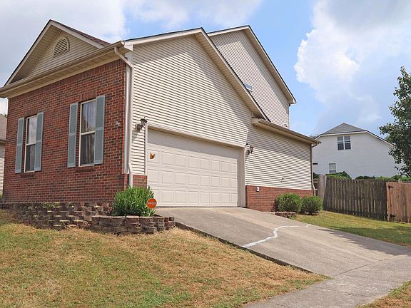 3rd image of 760 Rambling Creek Dr
