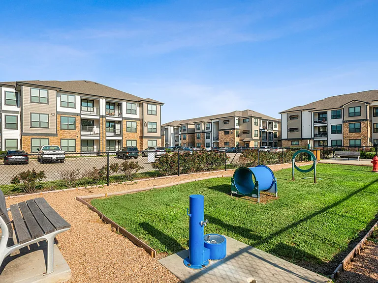 Haven at Eldridge — Photo 22
