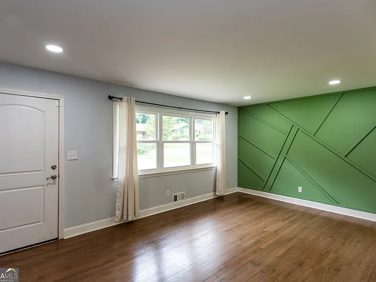 2752 Arrowood Dr #UPSTAIRS — Photo 6