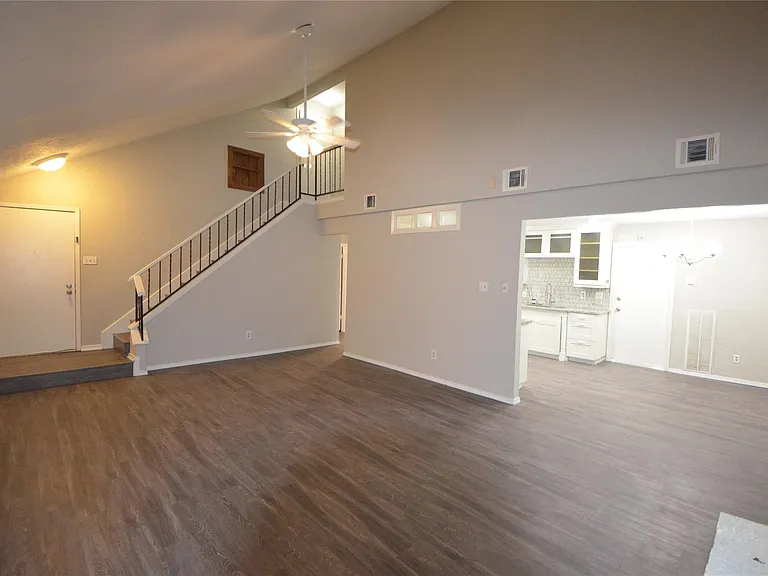 5307 Sweetwind Ln — Photo 3